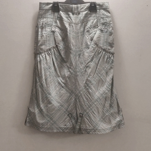 Green Skirt, made in Germany 🦋 - Picture 2 of 10